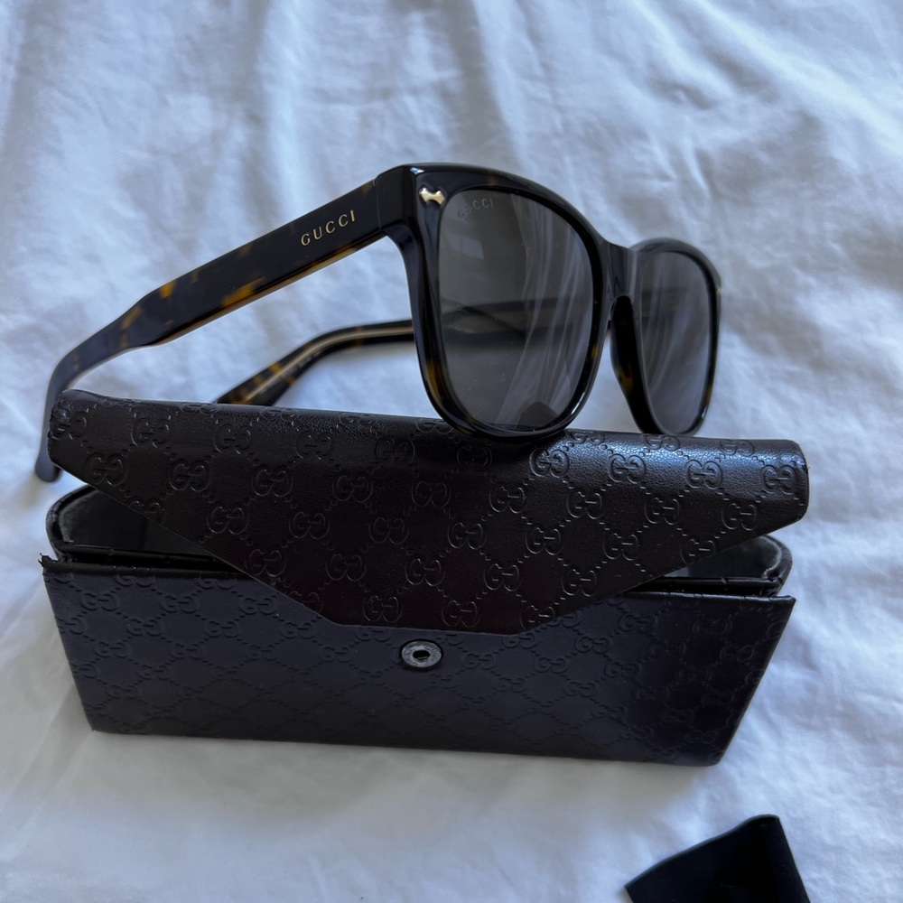 Gucci classic glasses